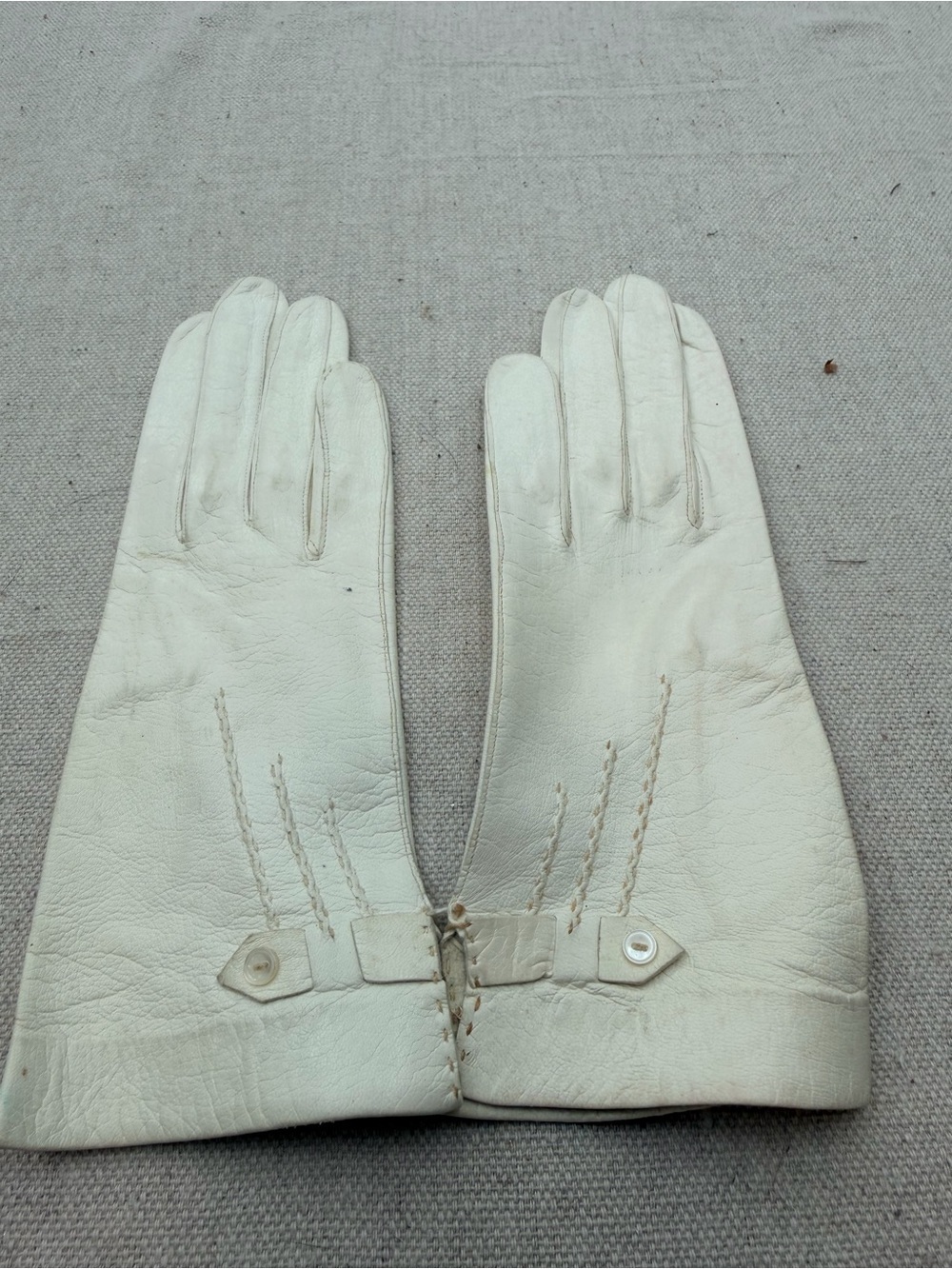 Vintage 1950’s Dawnelle Leather Driving Gloves